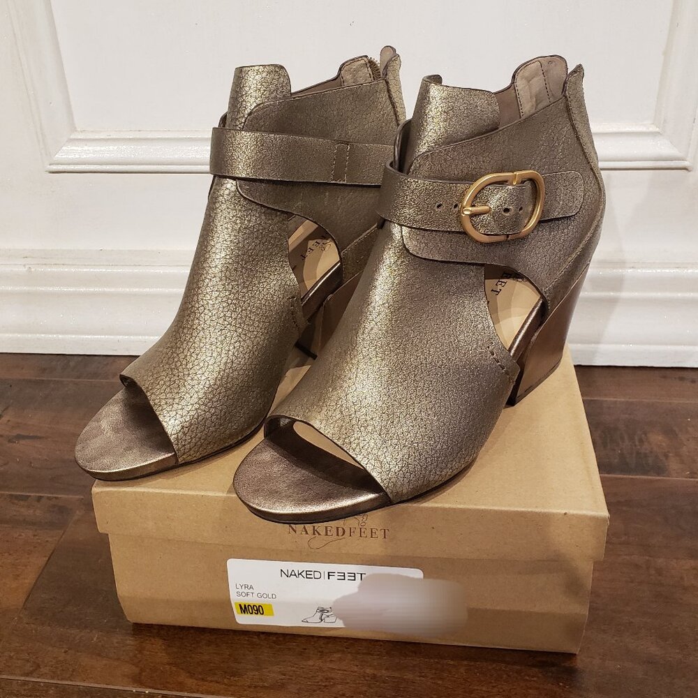 Naked Feet Gold Leather Heeled Sandals NEW, Size 9